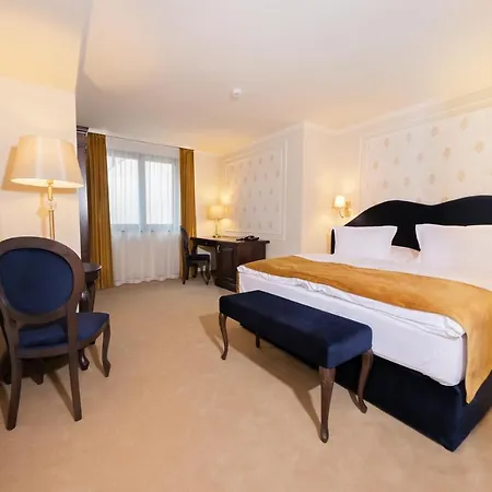 Boutique Hotel Gaia Kecskemet Exterior photo