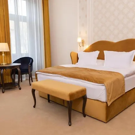 Boutique Hotel Gaia Kecskemet Exterior photo
